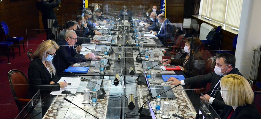 Vlada FBiH podržala inicijative UPFBiH za izmjene zakonskog okvira kojim se smanjuje rizik od nastanka koruptivnih radnji