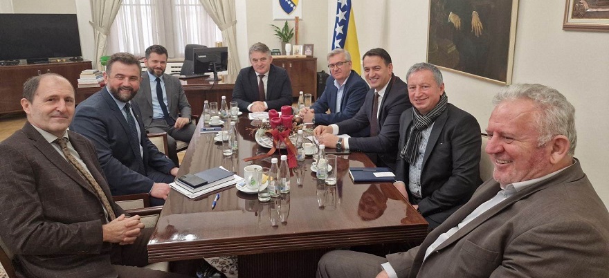Sastanak UPFBiH sa Željkom Komšićem i delegacijom  DF: Neophodne hitne ekonomske reforme na svim nivoima vlasti