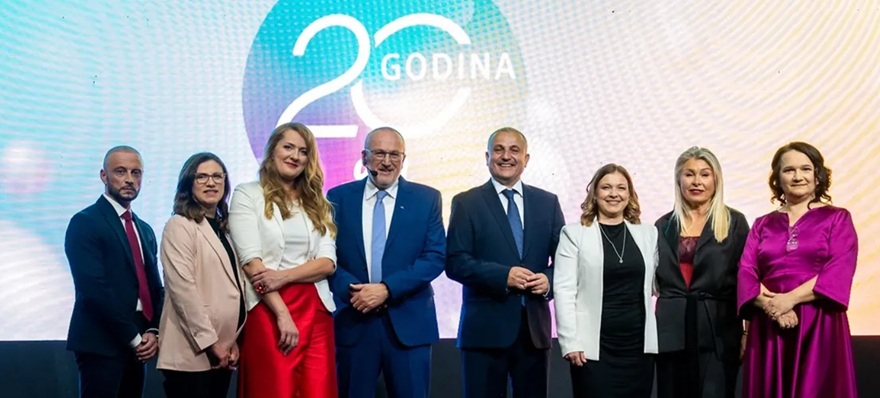 Kompanija dm započela obilježavanje 20 godina poslovanja u BiH - 700 zvanica i predstavljanje kampanje 